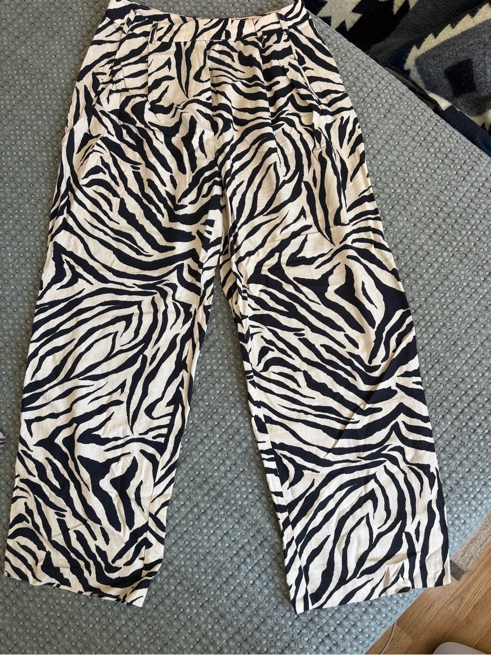Nordstrom Black and Cream Zebra-Print Wide Leg Pants size 6